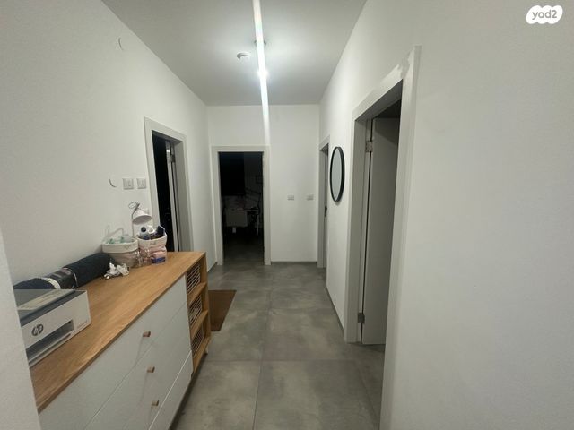 דירת גן, שאר העיר, חצור הגלילית