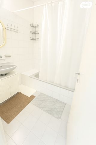 גג/ פנטהאוז, משה אבן עזרא 19, רובע ה', אשדוד