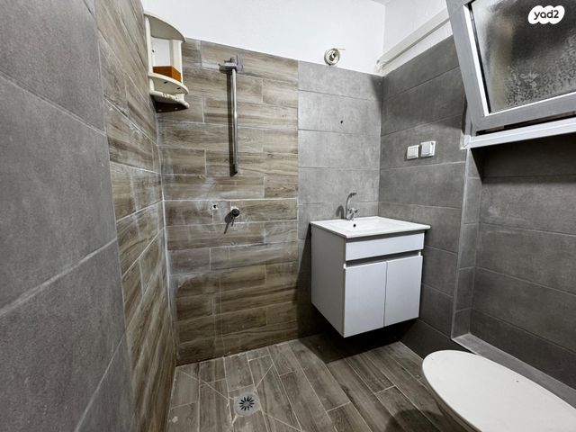 דירה, יהודה לייב פינסקר 49, רמב"ם, ראשון לציון