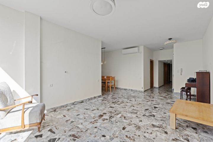 גג/ פנטהאוז, י.ל. פרץ, אגרובנק, חולון