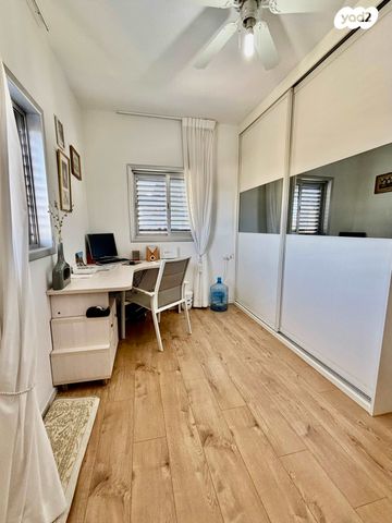 דירה, בנות חיל, ראשון לציון