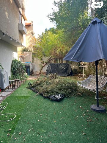 דו משפחתי, רעננה