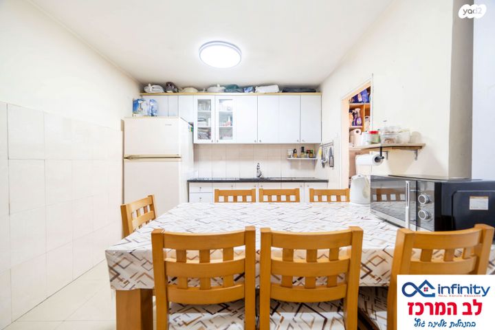 דירה, י.ל. הכהן, מחנה יהודה, פתח תקווה