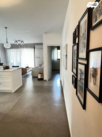 דירת גן, תל מונד