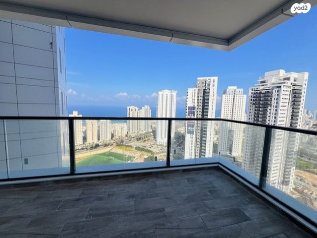 דירה, אמנון ליפקין שחק 1, נוף הטיילת, נתניה