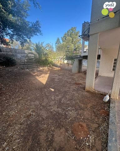 דו משפחתי, בנימינה גבעת עדה