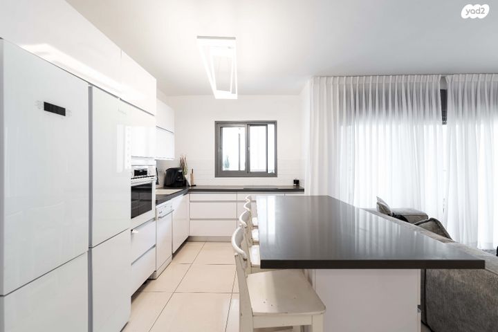 דירה, יעל רום 6, פתח תקווה