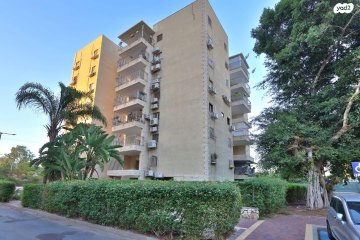 דירה, הרב יוסף לוי, מוצקין הותיקה, קרית מוצקין