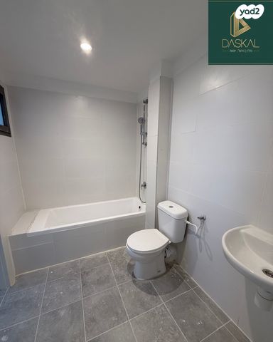 דירה, הרב זבולון גרז, רחובות