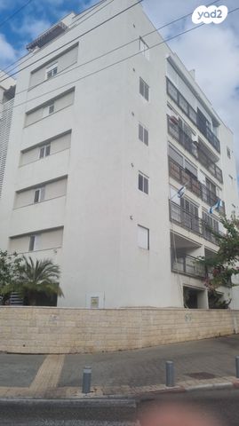 דירה, מחרוזת, יפו ד', גבעת התמרים, תל אביב יפו