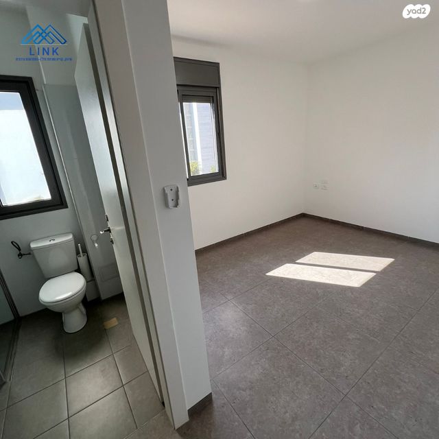 דירה, האנפה, החותרים, טירת כרמל