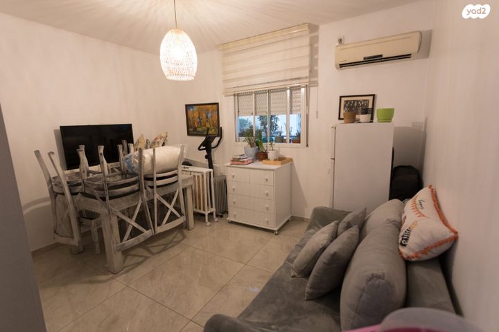 דירה, חבקוק הנביא, רובע י', אשדוד