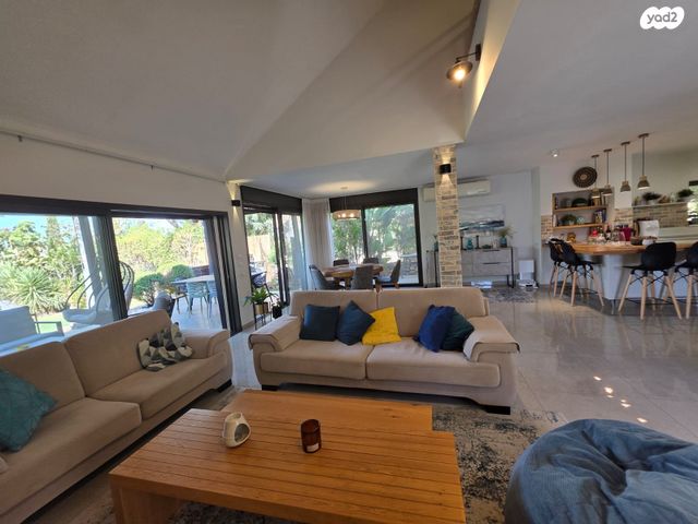 בית פרטי/ קוטג', להבים