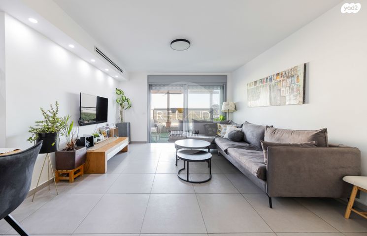 דירה, שרונה, כפר יונה