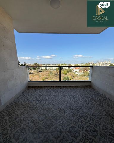 דירה, הרב זבולון גרז, רחובות