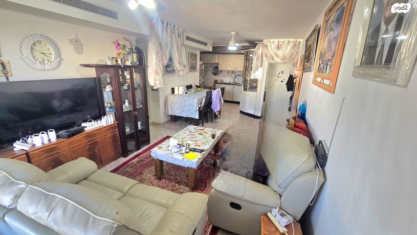 דירה, אבא אחימאיר 28, קרית מנחם בגין, רמלה