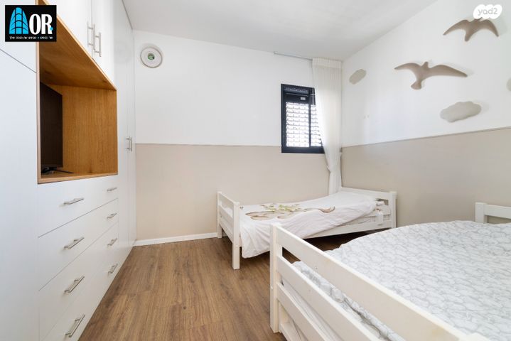 גג/ פנטהאוז, דבורה עומר, נאות שמיר, יבנה