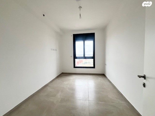 דירה, אמנון ליפקין שחק, נוף הטיילת, נתניה