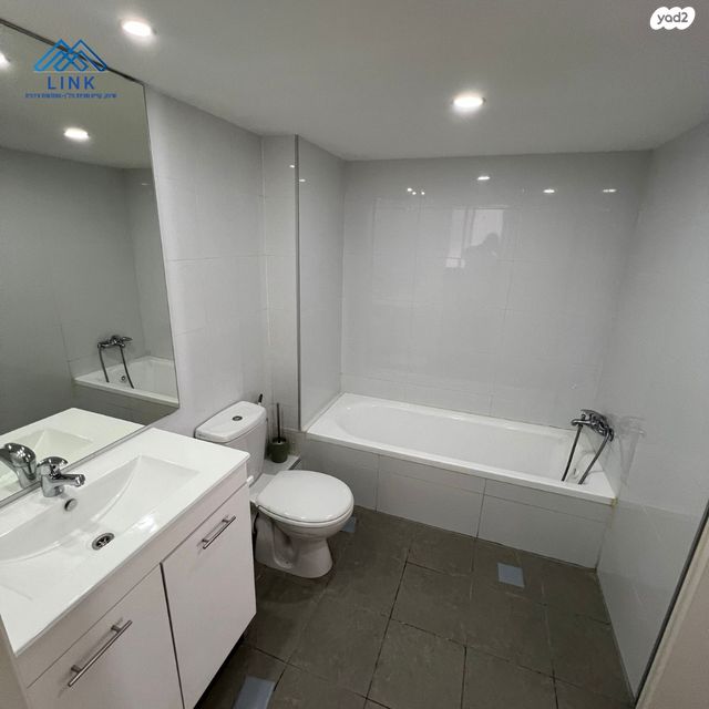 דירה, האנפה, החותרים, טירת כרמל