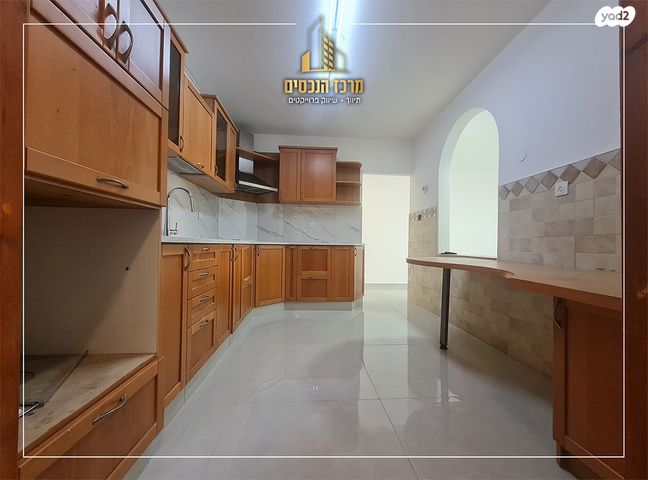 דירה, חגווי הסלע, מגדים, מעלה אדומים