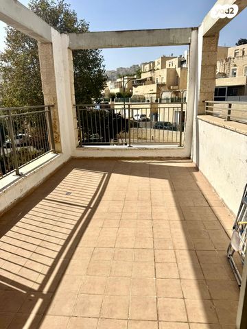 דו משפחתי, אמנון יואל פרידלר, פסגת זאב, ירושלים