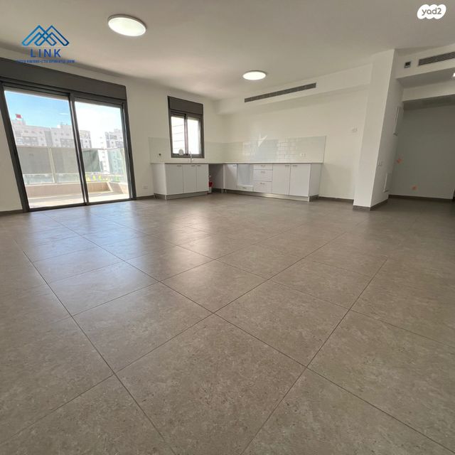 דירה, האנפה, החותרים, טירת כרמל