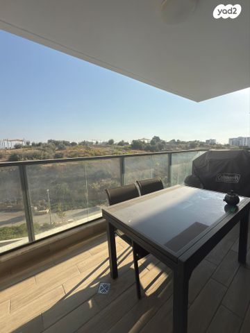 דירה, שמעון פרס, מורשת, מודיעין מכבים רעות