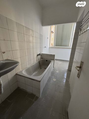 דירה, נחמן מברסלב 13, מחנה יהודה, פתח תקווה