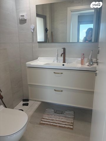 דירה, מרק שאגאל, הגוש הגדול, רמת אביב החדשה, נופי ים, תל אביב יפו