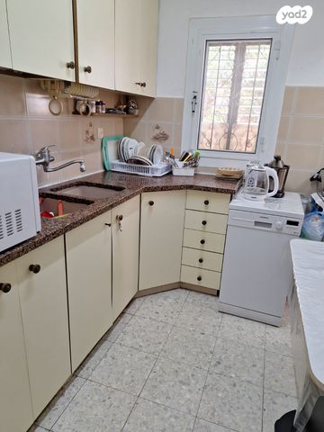 דירת גן, משעול אבן גבירול, שכונה ב', באר שבע