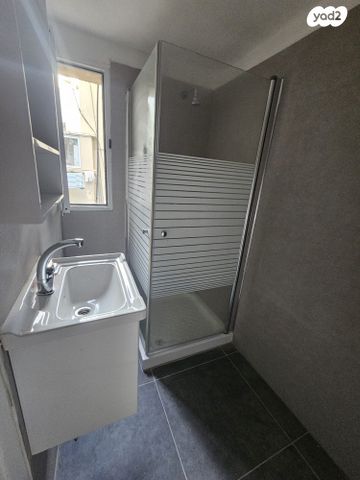 דירה, שמריהו לוין, חיפה