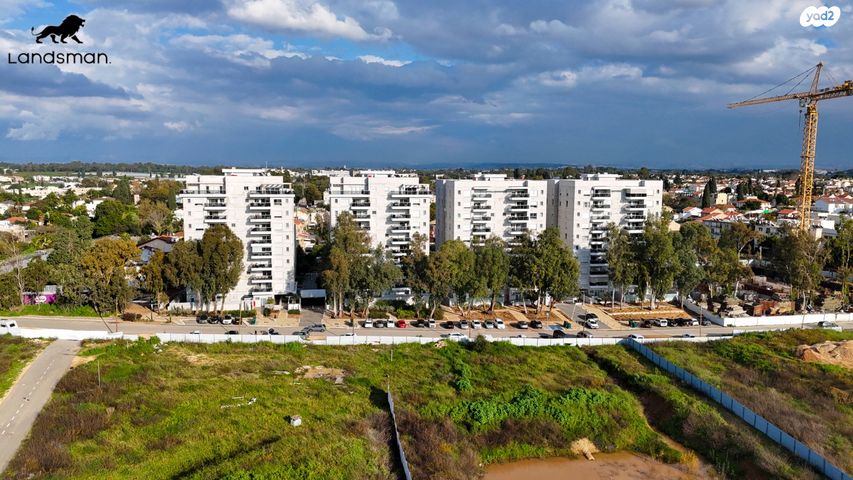 דירה, הפלמ"ח, שאר העיר, קדימה צורן
