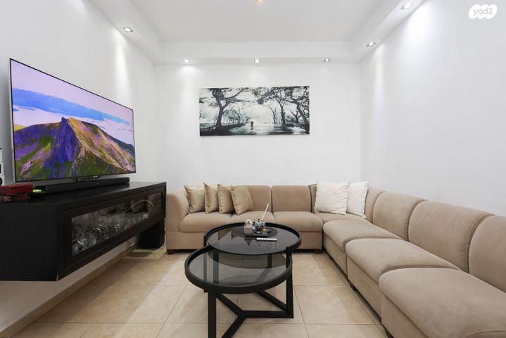 דו משפחתי, יפתח 17, הנחלים, כפר יונה