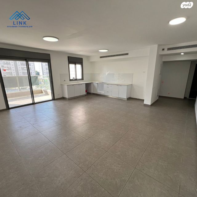 דירה, האנפה, החותרים, טירת כרמל