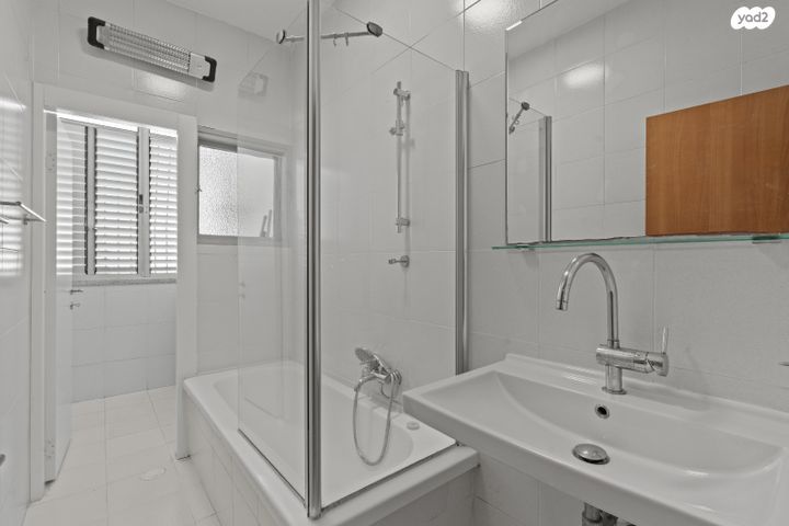 גג/ פנטהאוז, י.ל. פרץ, אגרובנק, חולון