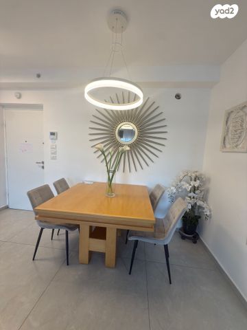 דירה, שמעון פרס, מורשת, מודיעין מכבים רעות