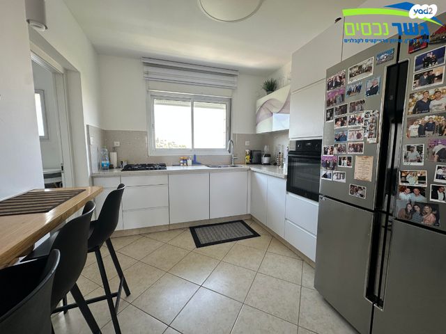 גג/ פנטהאוז, הקירטון, נופי סלע, מעלה אדומים