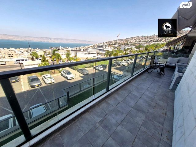 דירה, אסתר המלכה, האצטדיון, טבריה