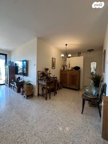 דירת גן, האלון, רמות יצחק, נשר