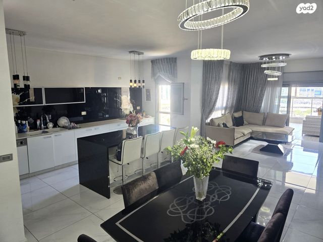 דירה, עוזי חיטמן, הקריה מע"ר, אשדוד