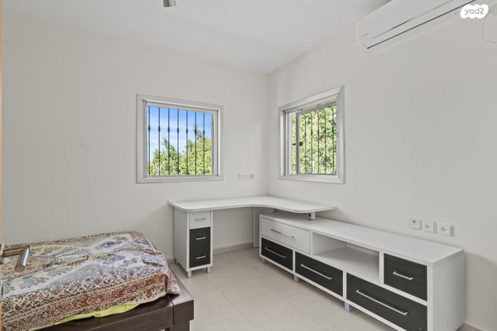 גג/ פנטהאוז, י.ל. פרץ, אגרובנק, חולון