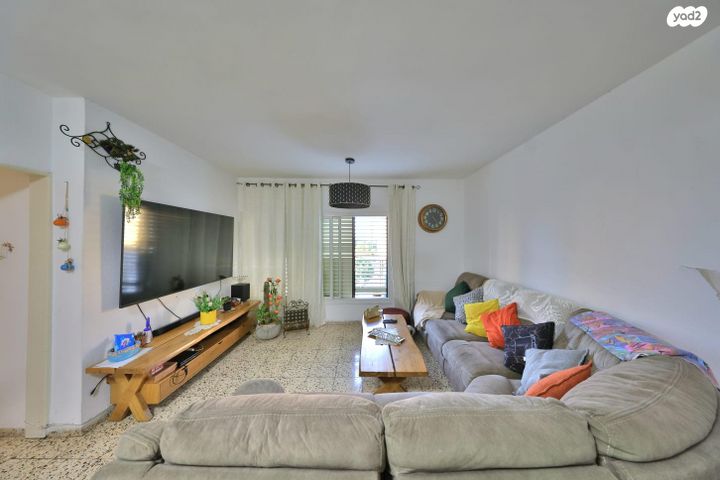 דירה, הרב יוסף לוי, מוצקין הותיקה, קרית מוצקין