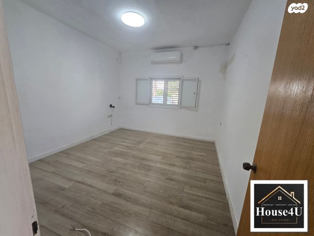 דו משפחתי, נווה עמל, הרצליה