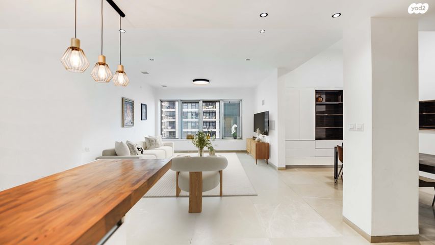 גג/ פנטהאוז, ניסים אלוני, צמרות איילון, פארק צמרת, תל אביב יפו