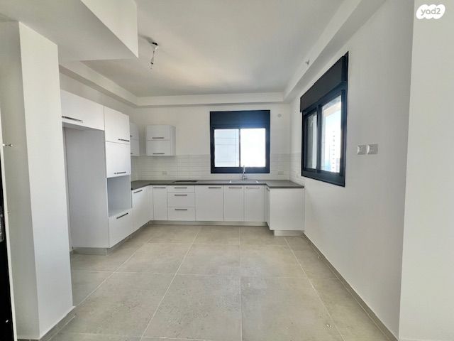 דירה, אמנון ליפקין שחק 1, נוף הטיילת, נתניה