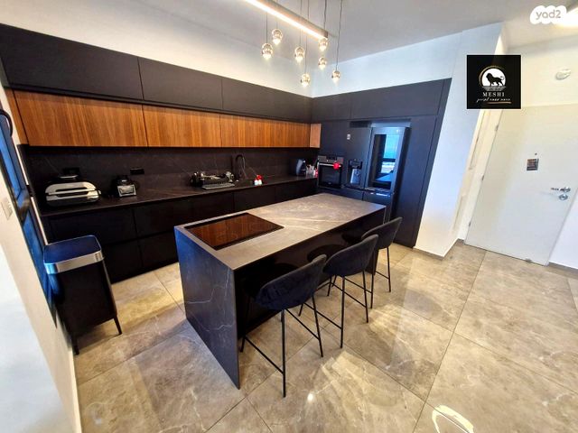 דירה, אסתר המלכה, האצטדיון, טבריה