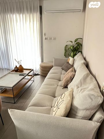 דירת גן, תל מונד