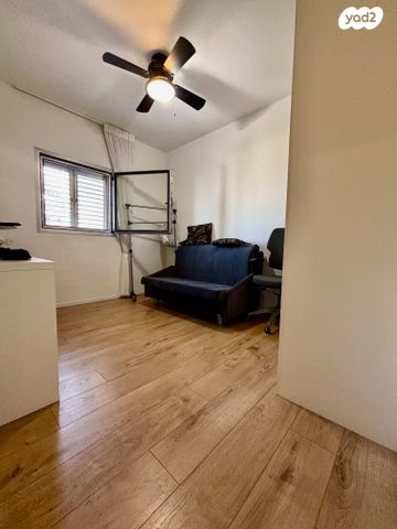 דירה, בנות חיל, ראשון לציון