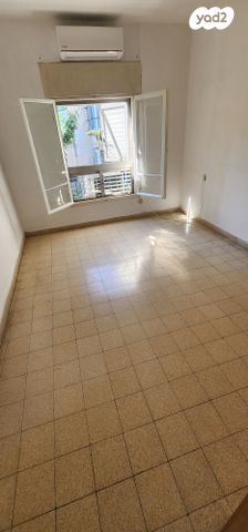 דירה, הרא"ה 127, עליות, רמת גן