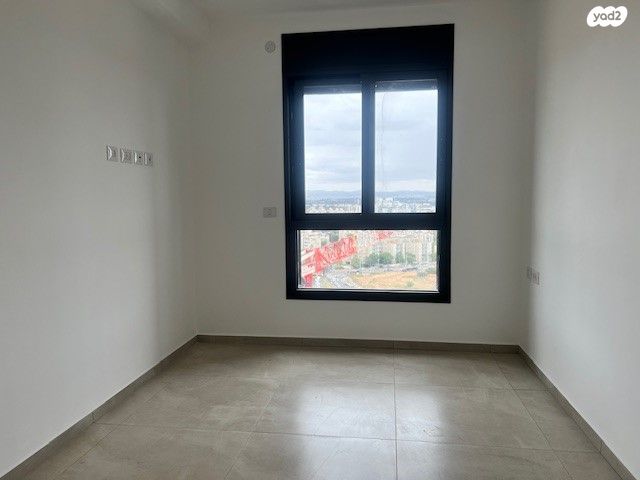 דירה, אמנון ליפקין שחק, נוף הטיילת, נתניה